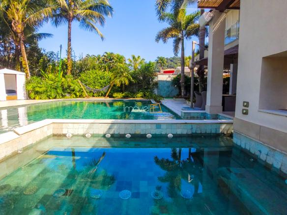 Casa no Condomínio Costa Verde Tabatinga com 8 suítes, na Praia de Tabatinga com 700m²