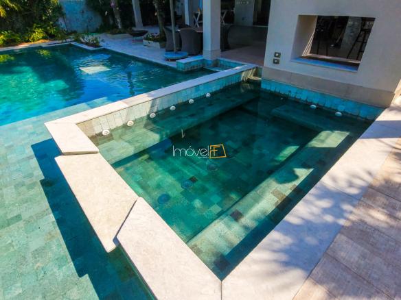 Casa no Condomínio Costa Verde Tabatinga com 8 suítes, na Praia de Tabatinga com 700m²