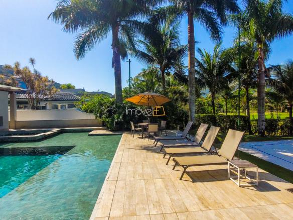 Casa no Condomínio Costa Verde Tabatinga com 8 suítes, na Praia de Tabatinga com 700m²