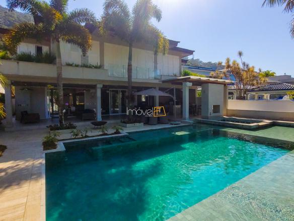 Casa no Condomínio Costa Verde Tabatinga com 8 suítes, na Praia de Tabatinga com 700m²