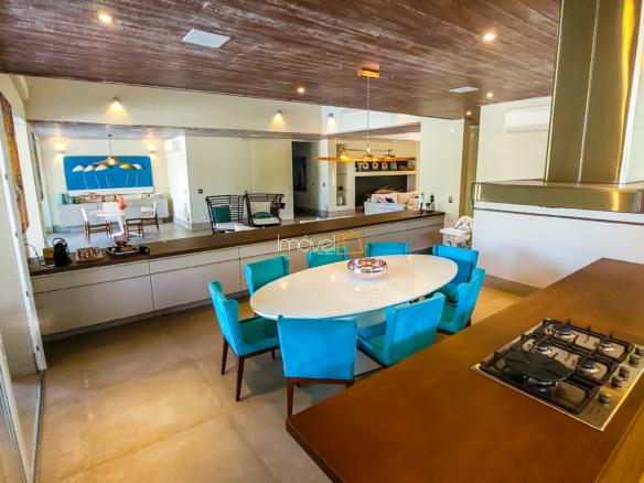 Casa no Condomínio Costa Verde Tabatinga com 8 suítes, na Praia de Tabatinga com 700m²