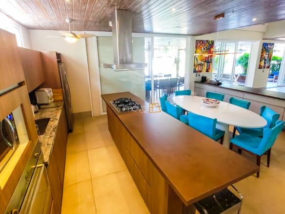 Casa no Condomínio Costa Verde Tabatinga com 8 suítes, na Praia de Tabatinga com 700m²