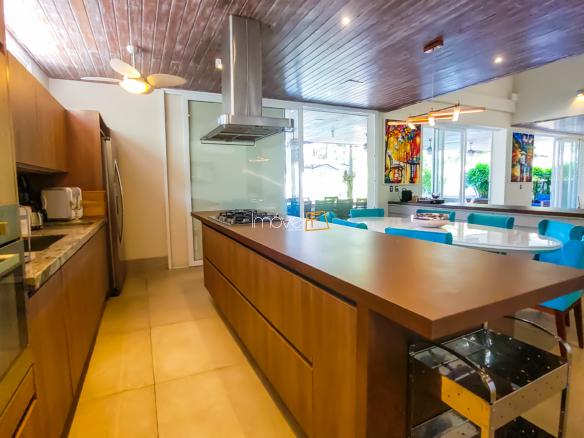 Casa no Condomínio Costa Verde Tabatinga com 8 suítes, na Praia de Tabatinga com 700m²