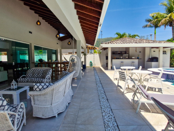 Casa no Condomínio Costa Verde Tabatinga com 7 quartos, na Praia de Tabatinga com 450m²