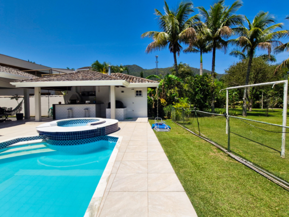 Casa no Condomínio Costa Verde Tabatinga com 7 quartos, na Praia de Tabatinga com 450m²