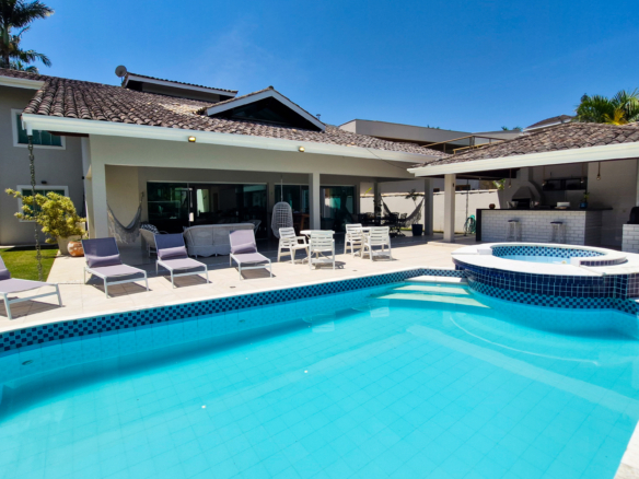 Casa no Condomínio Costa Verde Tabatinga com 7 quartos, na Praia de Tabatinga com 450m²