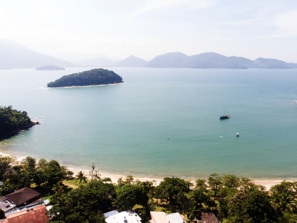 Casa de Condomínio para Venda com 5 quartos, em Praia do Pulso com 250m²