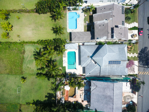 Casa no Condomínio Costa Verde Tabatinga com 05 suítes, na Praia de Tabatinga com 400m²