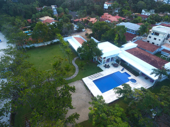 Casa de Condomínio para Venda com 8 quartos, Praia do Tenório