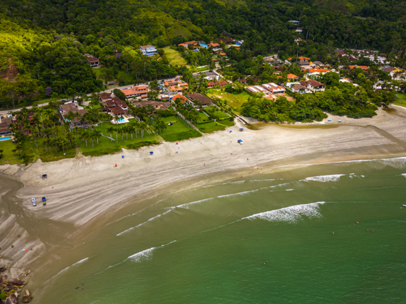 Casa de Condomínio para Venda com 7 quartos, em Praia Dura com 700m²