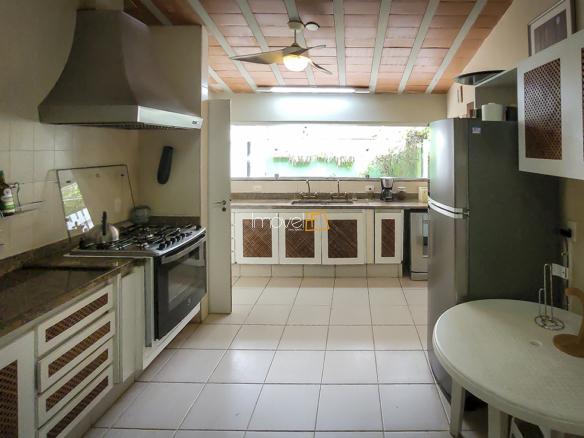 Casa de Condomínio para Temporada com 7 quartos, em DOMINGAS DIAS com 600m²