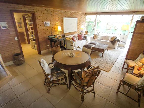 Casa de Condomínio para Temporada com 7 quartos, em DOMINGAS DIAS com 600m²