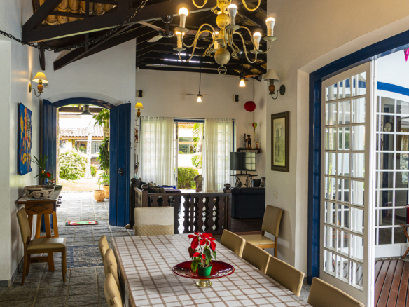 Casa de Condomínio para Venda com 7 quartos, em Praia Dura com 700m²