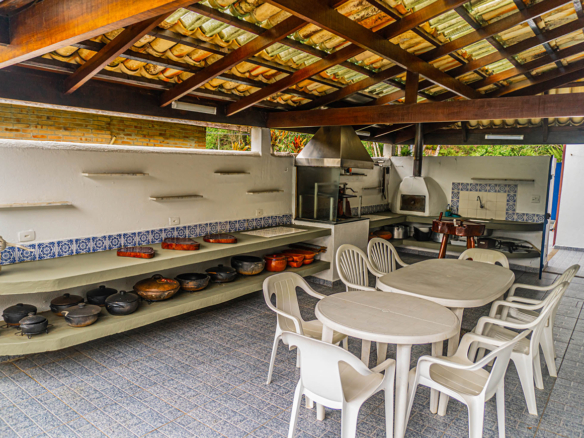 Casa de Condomínio para Venda com 7 quartos, em Praia Dura com 700m²