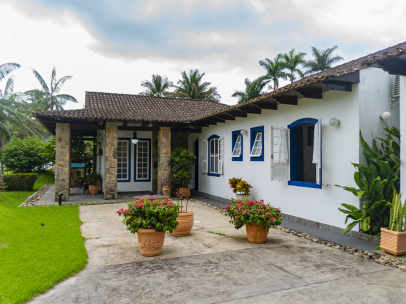 Casa de Condomínio para Venda com 7 quartos, em Praia Dura com 700m²