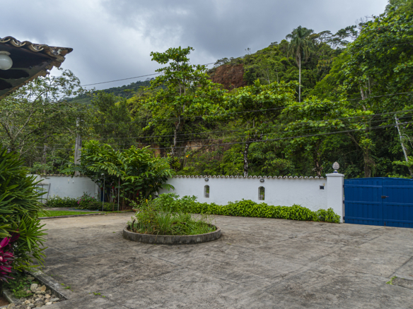 Casa de Condomínio para Venda com 7 quartos, em Praia Dura com 700m²