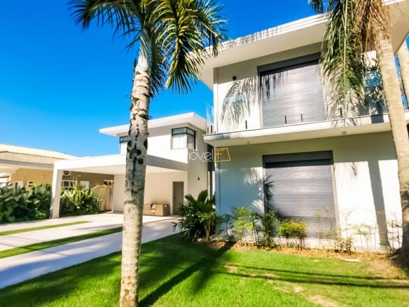 Casa no Condomínio Costa Verde Tabatinga com 9 suítes, na Praia de Tabatinga com 600m²