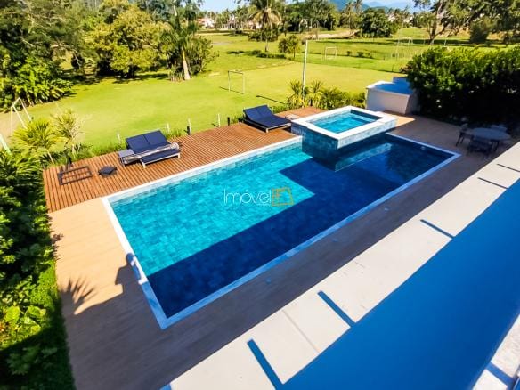Casa no Condomínio Costa Verde Tabatinga com 9 suítes, na Praia de Tabatinga com 600m²