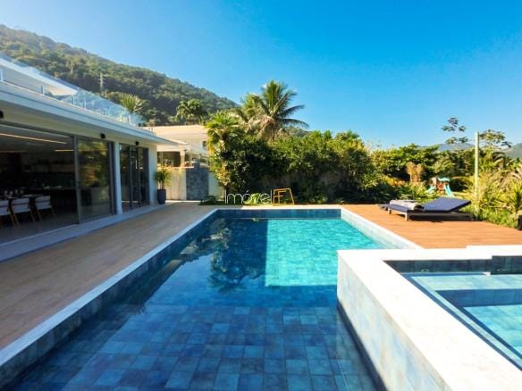 Casa no Condomínio Costa Verde Tabatinga com 9 suítes, na Praia de Tabatinga com 600m²