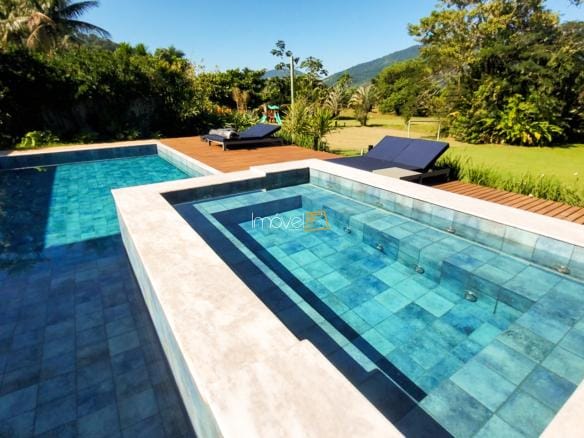 Casa no Condomínio Costa Verde Tabatinga com 9 suítes, na Praia de Tabatinga com 600m²