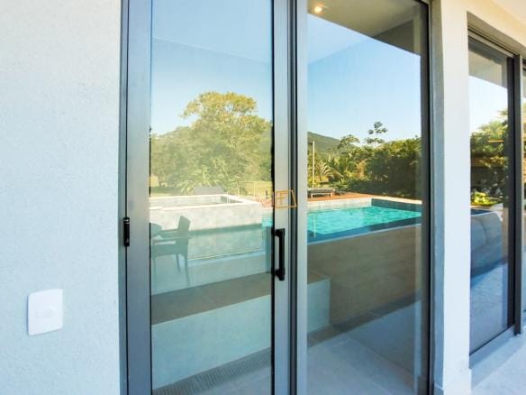 Casa no Condomínio Costa Verde Tabatinga com 9 suítes, na Praia de Tabatinga com 600m²