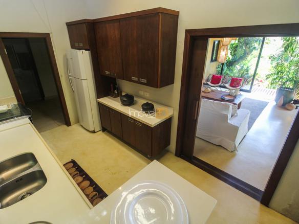 Casa na Praia da Armação em Condomínio para Venda com 5 quartos, em Ilhabela com 850m²