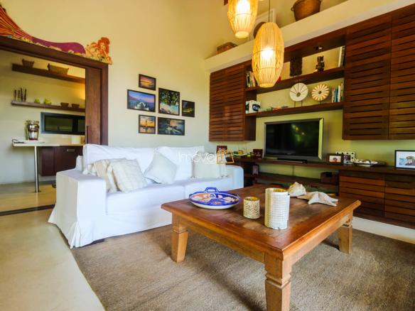 Casa na Praia da Armação em Condomínio para Venda com 5 quartos, em Ilhabela com 850m²