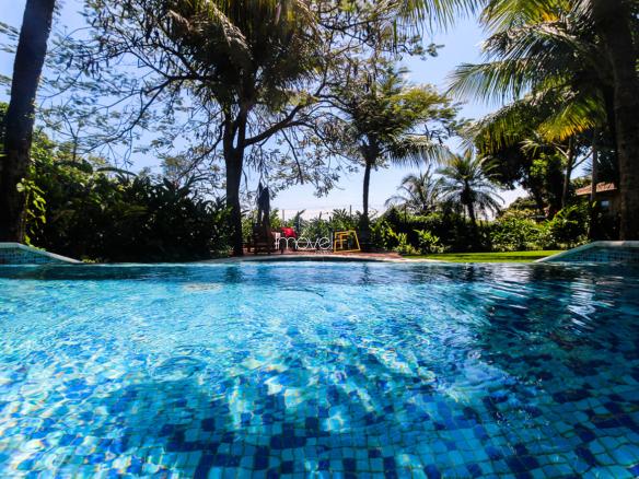 Casa na Praia da Armação em Condomínio para Venda com 5 quartos, em Ilhabela com 850m²