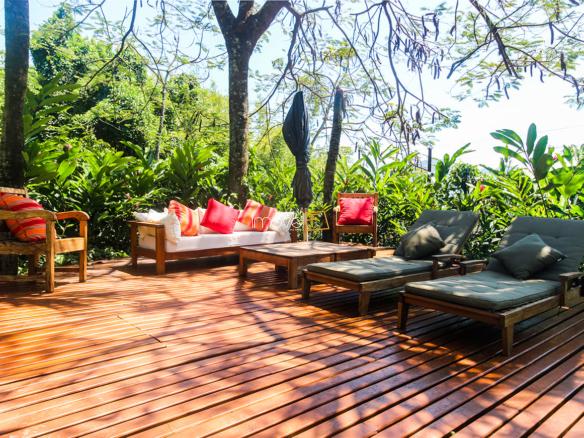 Casa na Praia da Armação em Condomínio para Venda com 5 quartos, em Ilhabela com 850m²