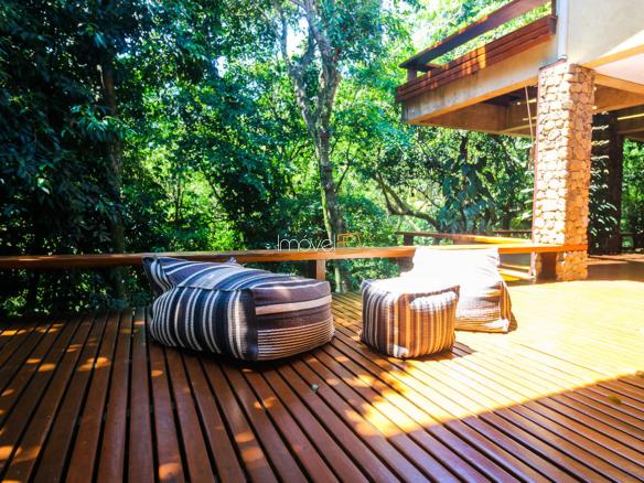 Casa na Praia da Armação em Condomínio para Venda com 5 quartos, em Ilhabela com 850m²