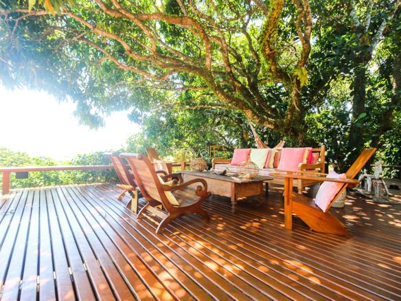Casa na Praia da Armação em Condomínio para Venda com 5 quartos, em Ilhabela com 850m²