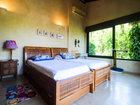 Casa na Praia da Armação em Condomínio para Venda com 5 quartos, em Ilhabela com 850m²