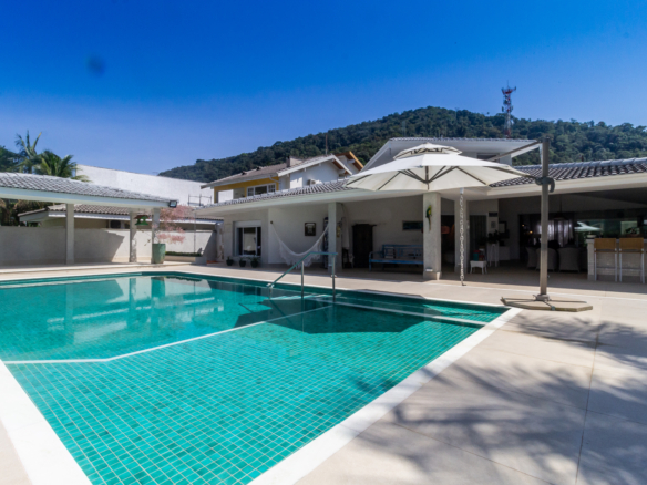 Casa no Condomínio Costa Verde Tabatinga com 05 suítes, na Praia de Tabatinga com 400m²