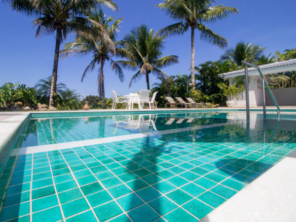 Casa no Condomínio Costa Verde Tabatinga com 05 suítes, na Praia de Tabatinga com 400m²
