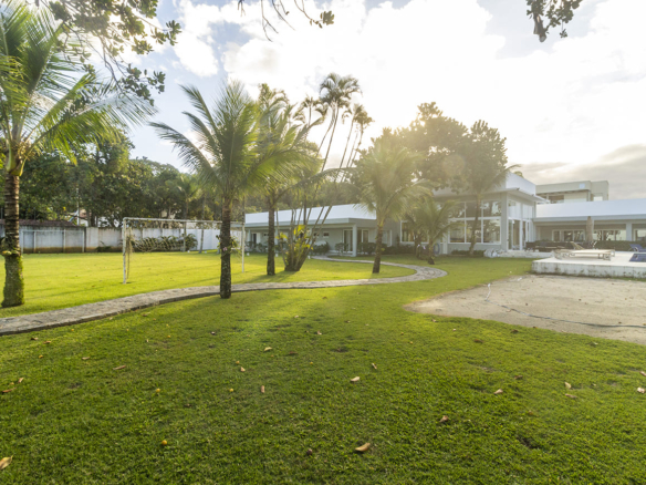 Casa de Condomínio para Venda com 8 quartos, Praia do Tenório