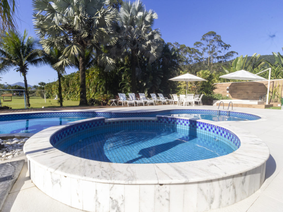 Casa no Condomínio Costa Verde Tabatinga com 9 quartos, na Praia de Tabatinga com 497m²