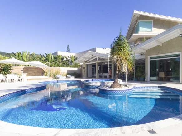Casa no Condomínio Costa Verde Tabatinga com 9 quartos, na Praia de Tabatinga com 497m²