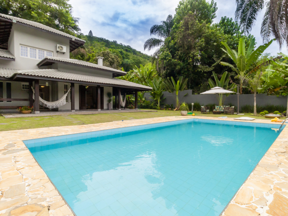 Casa para Venda com 5 quartos, em Tabatinga com 378m²