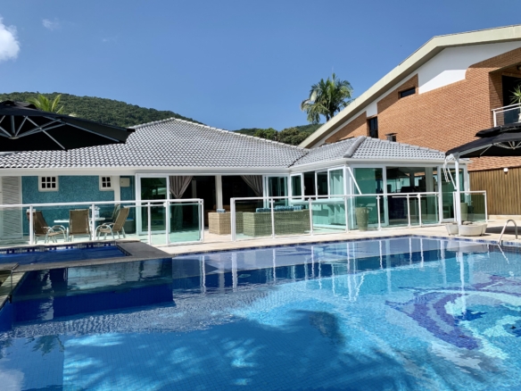 Casa no Condomínio Costa Verde Tabatinga com 7 quartos, na Praia de Tabatinga com 300m²