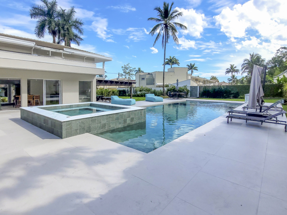 Casa no Condomínio Costa Verde Tabatinga com 7 quartos, na Praia de Tabatinga com 513m²