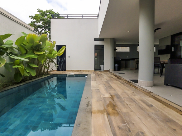 Casa à Venda Em Ubatuba no Condomínio Salga Lagoinha com 5 quartos e 365m²