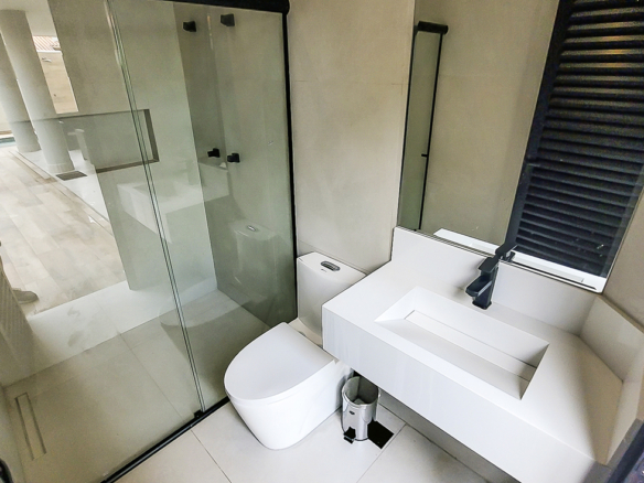 Casa à Venda Em Ubatuba no Condomínio Salga Lagoinha com 5 quartos e 365m²