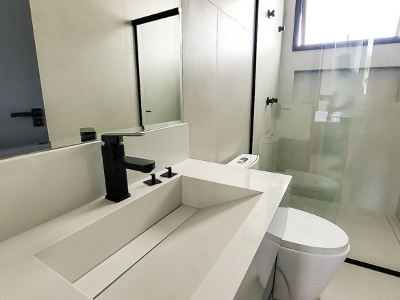 Casa à Venda Em Ubatuba no Condomínio Salga Lagoinha com 5 quartos e 365m²