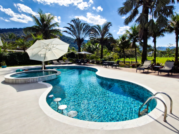 Casa no Condomínio Costa Verde Tabatinga com 9 suítes, na Praia de Tabatinga com 497m²