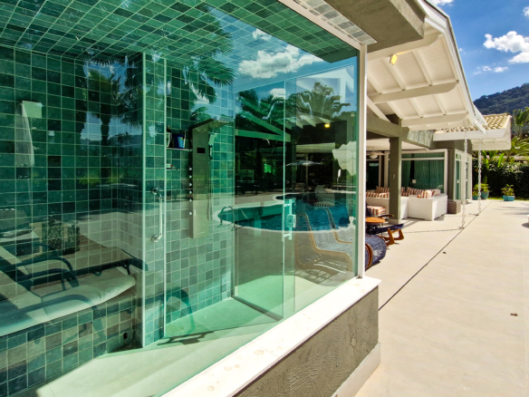 Casa no Condomínio Costa Verde Tabatinga com 9 suítes, na Praia de Tabatinga com 497m²