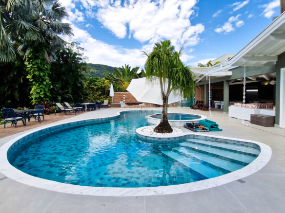 Casa no Condomínio Costa Verde Tabatinga com 9 suítes, na Praia de Tabatinga com 497m²