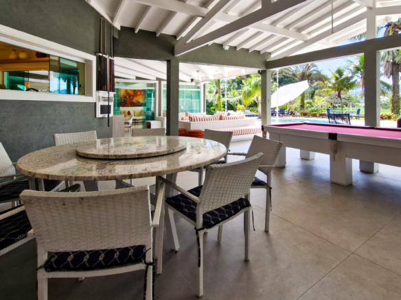 Casa no Condomínio Costa Verde Tabatinga com 9 suítes, na Praia de Tabatinga com 497m²