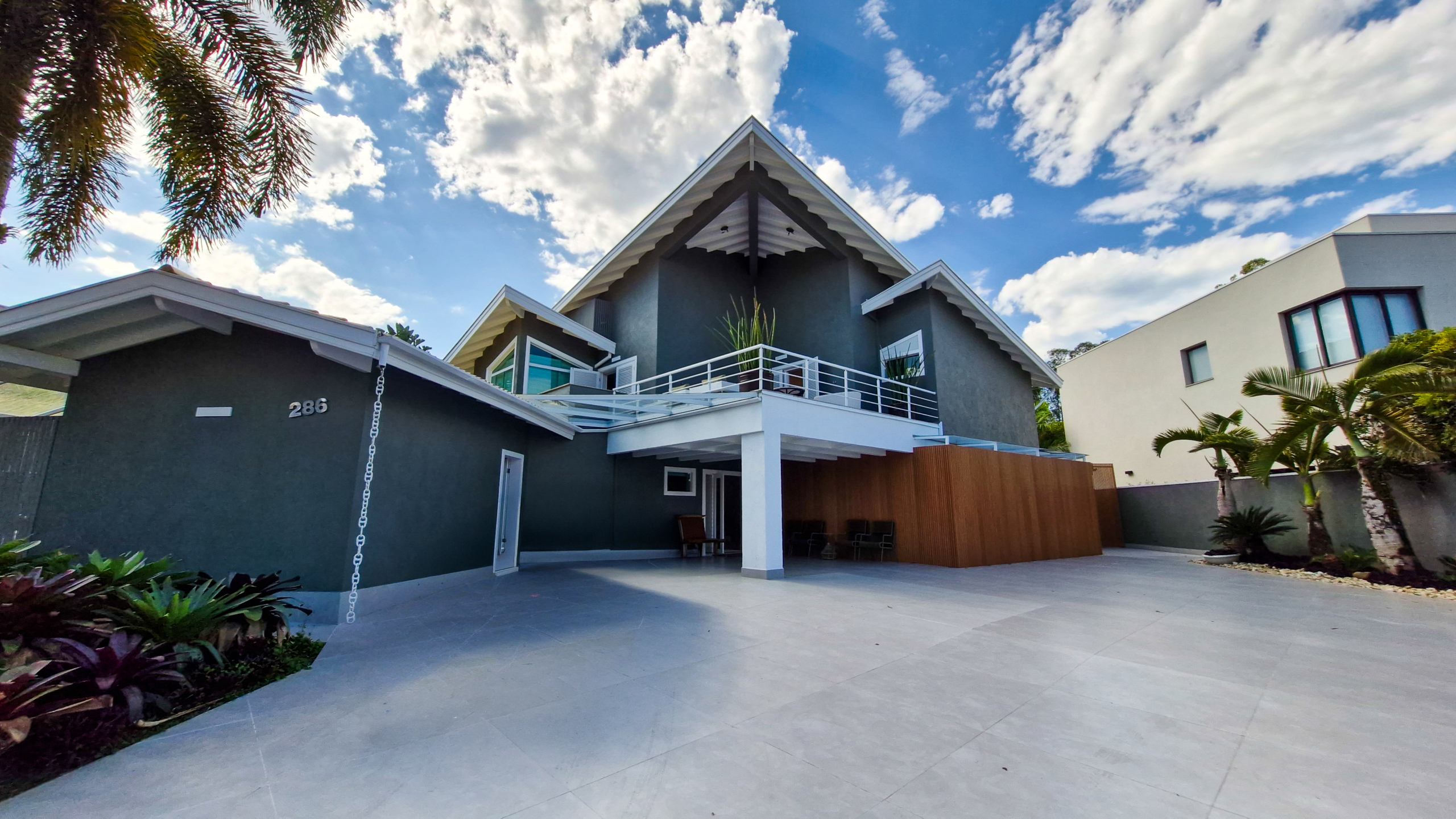 Casa no Condomínio Costa Verde Tabatinga com 9 suítes, na Praia de Tabatinga com 497m²