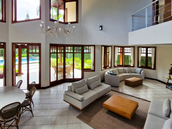 Casa no Condomínio Costa Verde Tabatinga com 5 quartos, na Praia de Tabatinga com 520m²