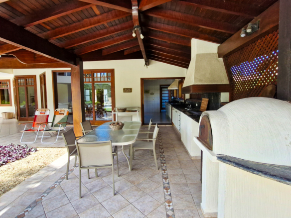 Casa no Condomínio Costa Verde Tabatinga com 5 quartos, na Praia de Tabatinga com 520m²